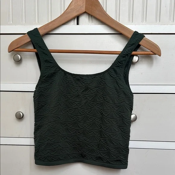 ANTHROPOLOGIE The Hannah Dark Green Textured Women's Crop Tank NWOT sz S/M - Picture 1 of 8